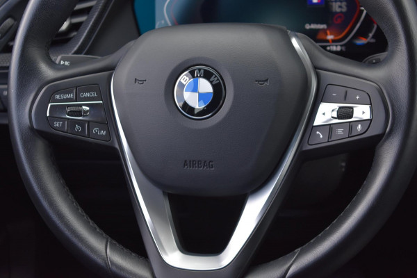 BMW 1-serie 118i Sport line | STOELVERWARMING | APPLE CARPLAY | ANDROID AUTO | NAP | SFEERVERLICHTING
