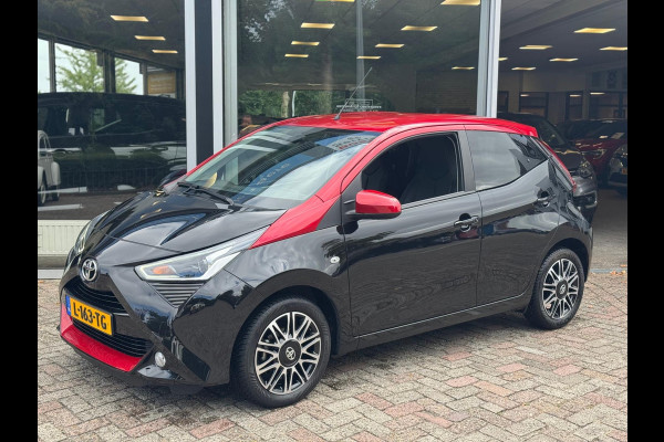 Toyota Aygo 1.0 VVT-i x-clusiv / Lederen bekleding / Climate Controle / Handsfree/ Carplay