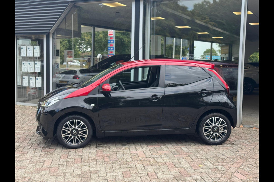 Toyota Aygo 1.0 VVT-i x-clusiv / Lederen bekleding / Climate Controle / Handsfree/ Carplay
