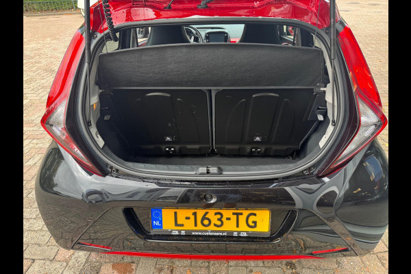 Toyota Aygo 1.0 VVT-i x-clusiv / Lederen bekleding / Climate Controle / Handsfree/ Carplay
