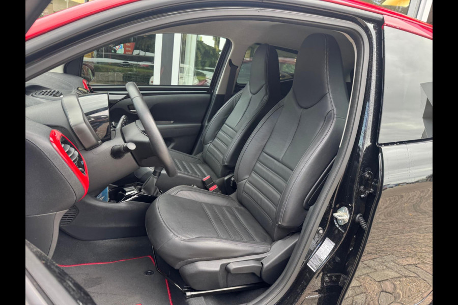 Toyota Aygo 1.0 VVT-i x-clusiv / Lederen bekleding / Climate Controle / Handsfree/ Carplay