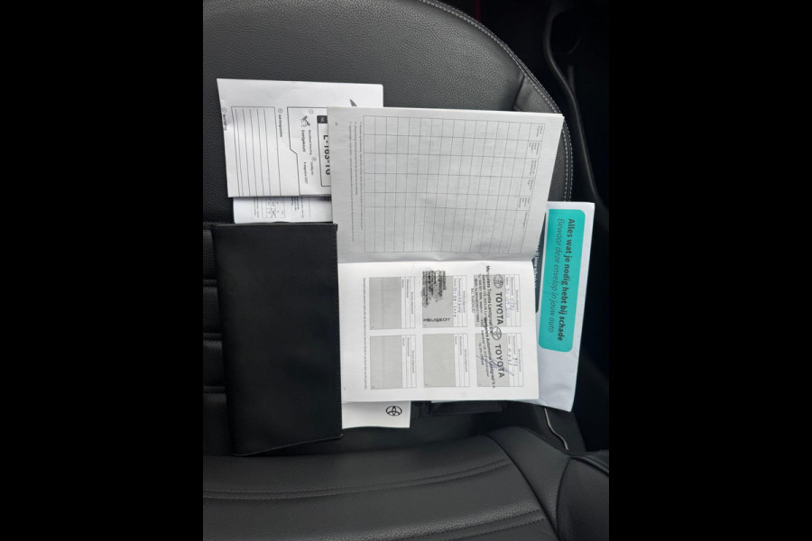 Toyota Aygo 1.0 VVT-i x-clusiv / Lederen bekleding / Climate Controle / Handsfree/ Carplay