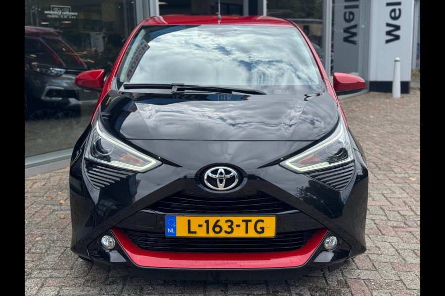 Toyota Aygo 1.0 VVT-i x-clusiv / Lederen bekleding / Climate Controle / Handsfree/ Carplay