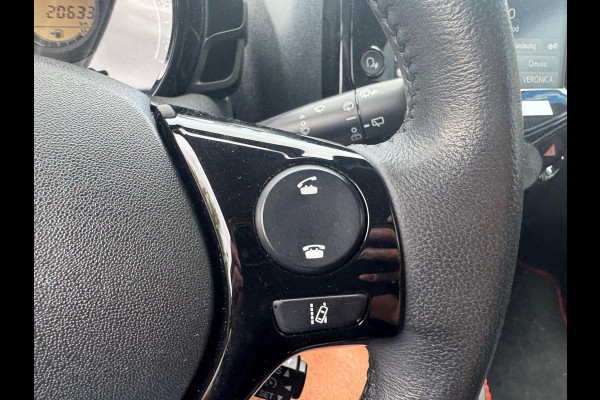 Toyota Aygo 1.0 VVT-i x-clusiv / Lederen bekleding / Climate Controle / Handsfree/ Carplay