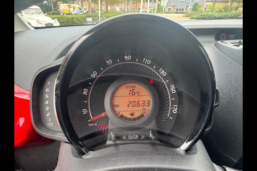 Toyota Aygo 1.0 VVT-i x-clusiv / Lederen bekleding / Climate Controle / Handsfree/ Carplay