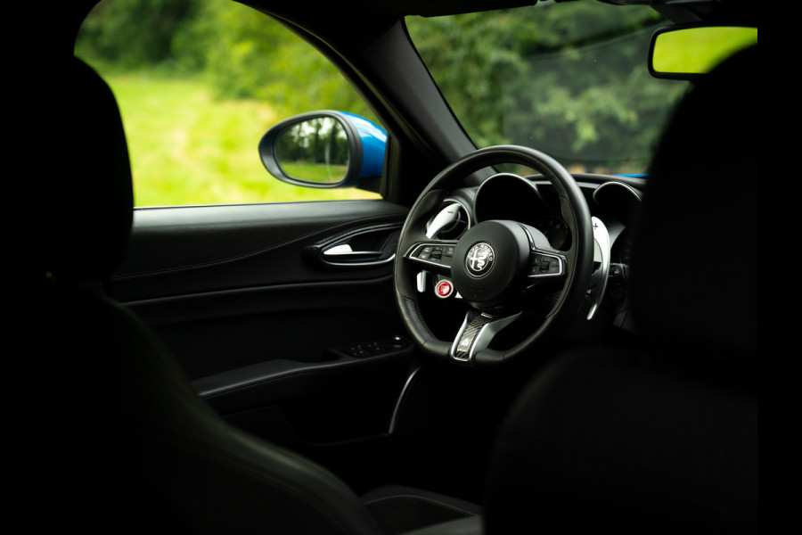 Alfa Romeo Giulia 2.9 V6 Quadrifoglio | Adapt. cruise | Blu Misano | Prins onderhouden