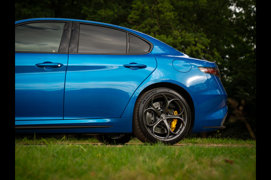 Alfa Romeo Giulia 2.9 V6 Quadrifoglio | Adapt. cruise | Blu Misano | Prins onderhouden