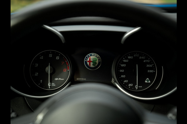 Alfa Romeo Giulia 2.9 V6 Quadrifoglio | Adapt. cruise | Blu Misano | Prins onderhouden