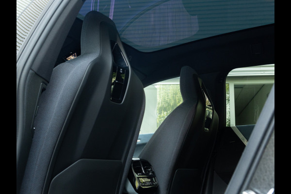 BMW iX xDrive40 - Sportpakket - Pano - Trekhaak - Soft Close - Driving Ass Prof - Lasers