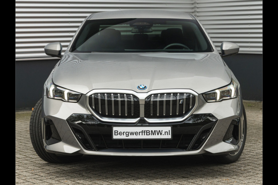 BMW i5 xDrive40 M-Sport - Onderstel Prof - Trekhaak - Bowers & Wilkins - Driving Ass Prof
