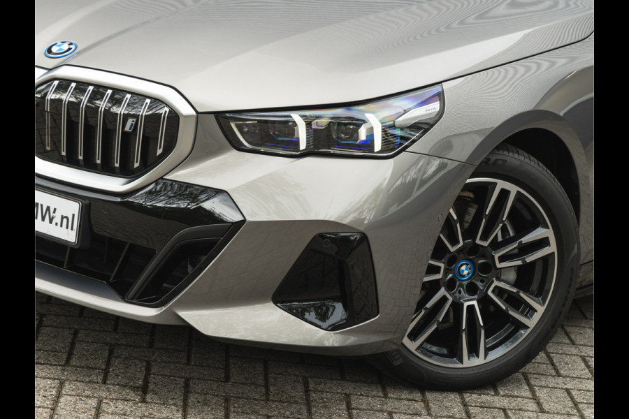 BMW i5 xDrive40 M-Sport - Onderstel Prof - Trekhaak - Bowers & Wilkins - Driving Ass Prof