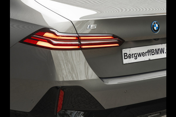 BMW i5 xDrive40 M-Sport - Onderstel Prof - Trekhaak - Bowers & Wilkins - Driving Ass Prof