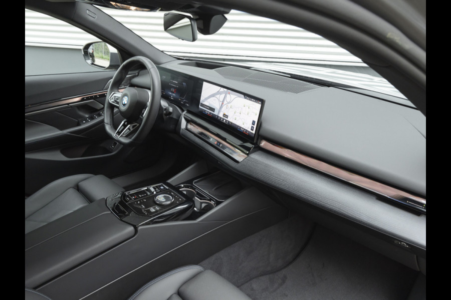 BMW i5 xDrive40 M-Sport - Onderstel Prof - Trekhaak - Bowers & Wilkins - Driving Ass Prof