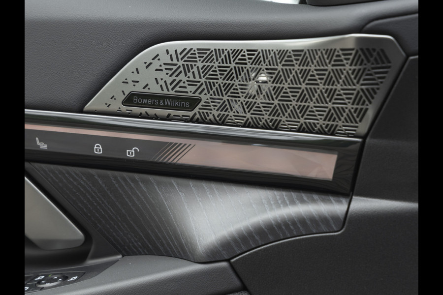 BMW i5 xDrive40 M-Sport - Onderstel Prof - Trekhaak - Bowers & Wilkins - Driving Ass Prof