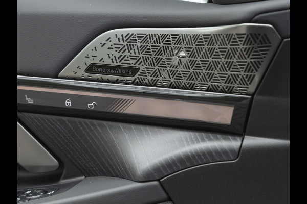 BMW i5 xDrive40 M-Sport - Onderstel Prof - Trekhaak - Bowers & Wilkins - Driving Ass Prof