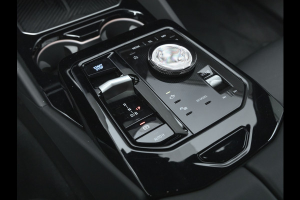 BMW i5 xDrive40 M-Sport - Onderstel Prof - Trekhaak - Bowers & Wilkins - Driving Ass Prof