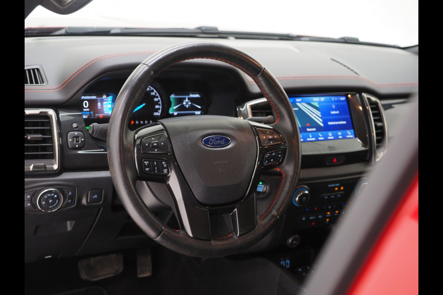 Ford Ranger 2.0 EcoBlue Wildtrak Supercab 4x4 | Trekhaak | Adaptive Cruise | Keyless | Camera | Treeplanken | Carplay