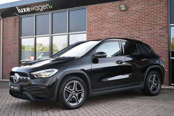 Mercedes-Benz GLA 250 e AMG Pano Night Camera