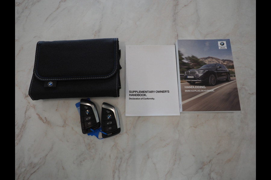 BMW X3 xDrive30e LCI 292PK | Leder | Sportstoelen | 360 | Stoelverwarming | DAB | Carplay