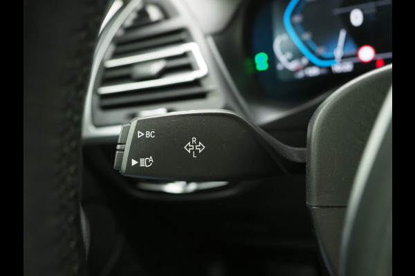BMW X3 xDrive30e LCI 292PK | Leder | Sportstoelen | 360 | Stoelverwarming | DAB | Carplay