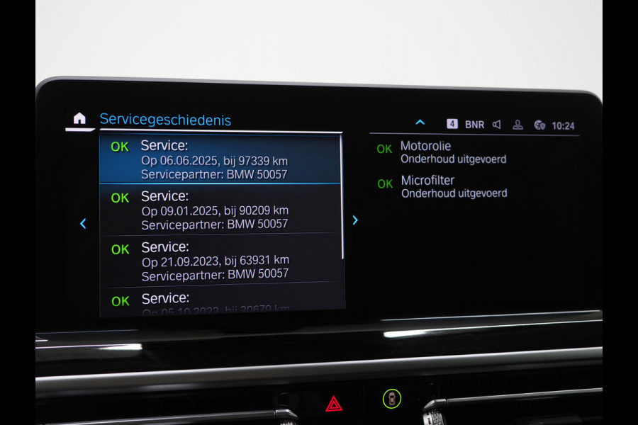 BMW X3 xDrive30e LCI 292PK | Leder | Sportstoelen | 360 | Stoelverwarming | DAB | Carplay