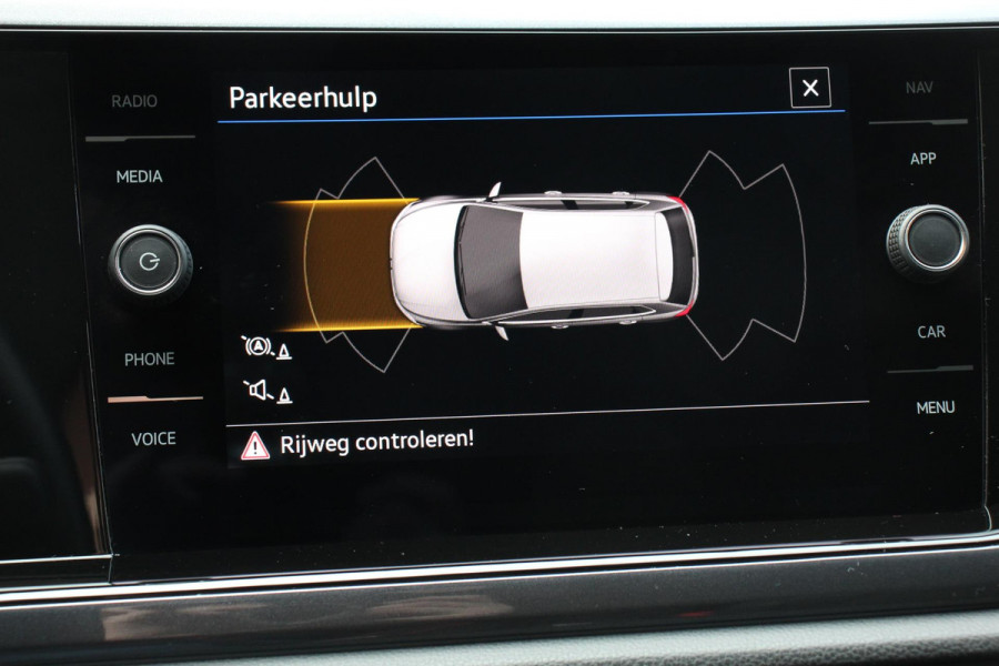 Volkswagen Polo 1.0 TSI 110pk DSG Highline | Navigatie | Apple Carplay/Android Auto | Parkeersensoren | Adaptive Cruise Control | Stoelverwarming | Getinte ramen | Climatronic | Start/Stop systeem
