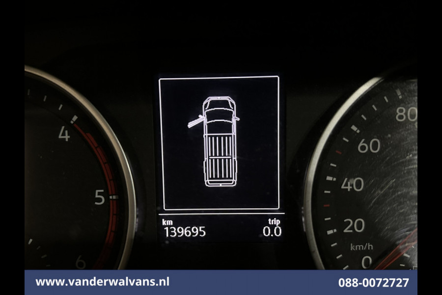 Volkswagen Crafter 2.0 TDI 141pk L3H3 L2H2 Euro6 Airco | Camera | Apple Carplay | Cruisecontrol | Chauffeursstoel Parkeersensoren, Bijrijdersbank, 3000kg trekvermogen,  Android Auto, zilver Volkswagen Crafter 2.0 TDI 141pk L3H3 L2H2 Euro6 Airco | Camera | Apple Carplay | Cruisecontrol | Chauffeursstoel Parkeersensoren, Bijrijdersbank, 3000kg trekvermogen,  Android Auto, zilver