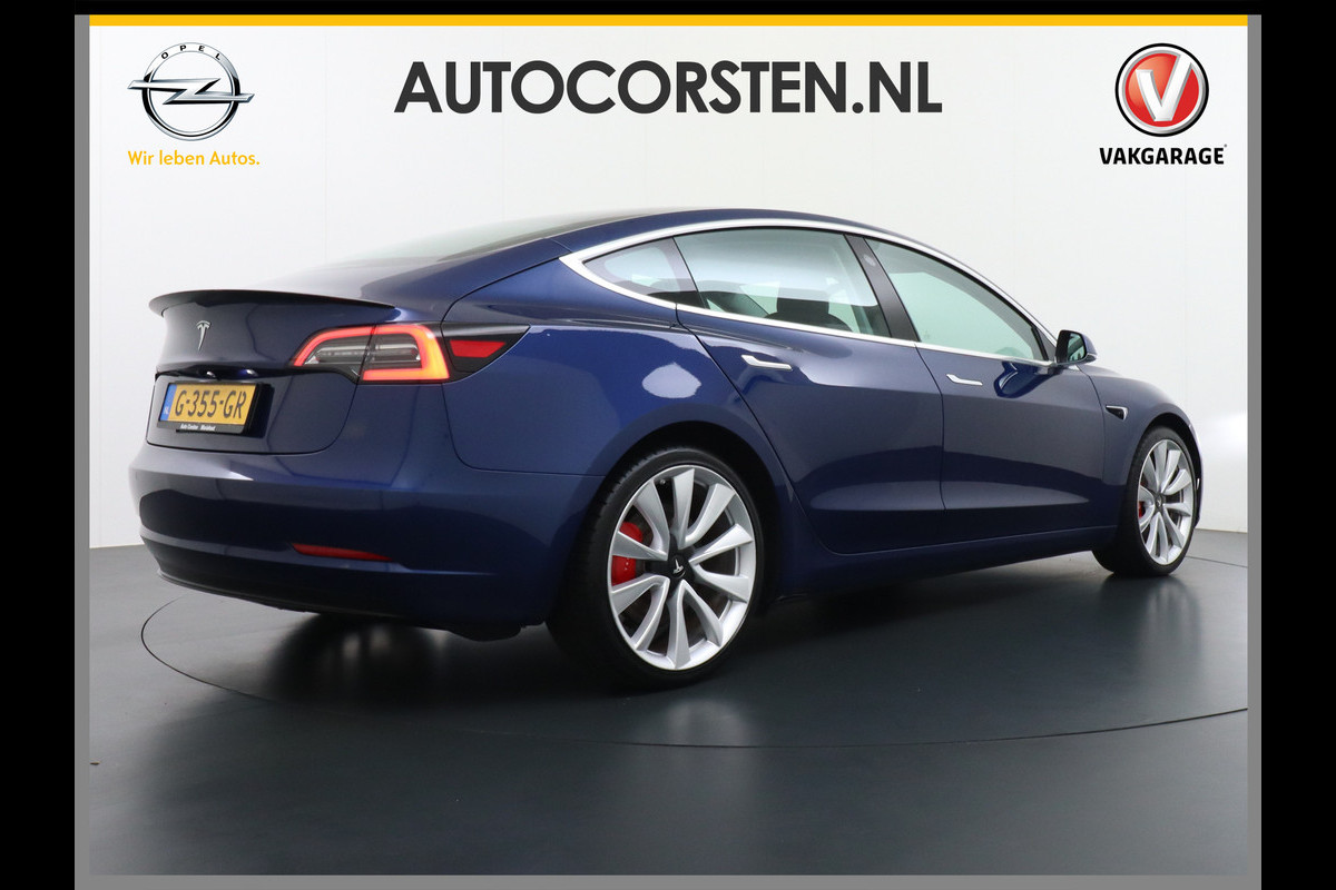 Tesla Model 3 Performance AWD 513pk FSD MEEGELEVERD PAKKET! €71.440,- nieuw! 0-100kmh 3.4sec! Lmv-20" AutoPilot Carbon-Spoiler Full Self-Drivi Navi Led ACC DAB Voorverwarming interieur en Keyless via GSM-App One-Pedal-Drive Rode Remklauwen Premium Audio Veel grip door 4WD vierwielaandrijving.  Origineel Nederlandse auto nieuwprijs €72.080 Garantie op Accu en motor tot 28-12-2027/192.000km