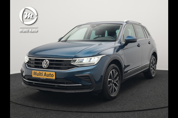 Volkswagen Tiguan 1.4 TSI eHybrid Life Plug In Hybrid 245pk Dealer O.H PHEV | Trekhaak Af Fabriek | Panodak | Adaptive Cruise | Camera | Sportstoelen Verwarmd | Navigatie | Stuurverwarming | Virtual | DAB |