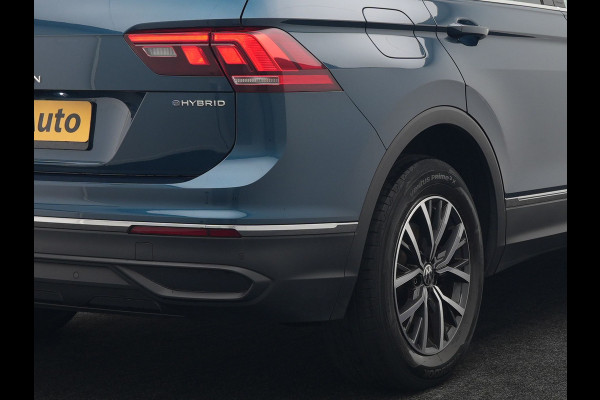 Volkswagen Tiguan 1.4 TSI eHybrid Life Plug In Hybrid 245pk Dealer O.H PHEV | Trekhaak Af Fabriek | Panodak | Adaptive Cruise | Camera | Sportstoelen Verwarmd | Navigatie | Stuurverwarming | Virtual | DAB |