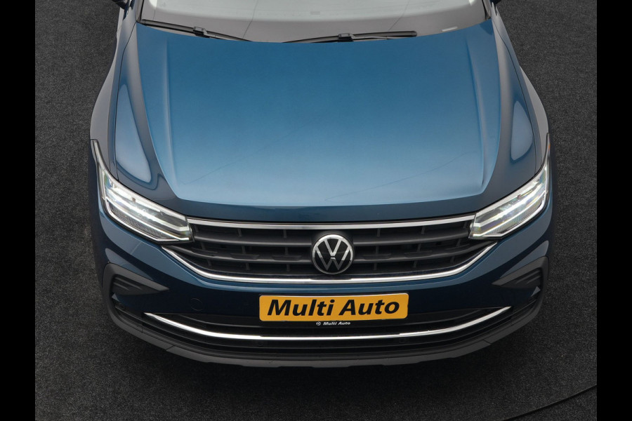 Volkswagen Tiguan 1.4 TSI eHybrid Life Plug In Hybrid 245pk Dealer O.H PHEV | Trekhaak Af Fabriek | Panodak | Adaptive Cruise | Camera | Sportstoelen Verwarmd | Navigatie | Stuurverwarming | Virtual | DAB |