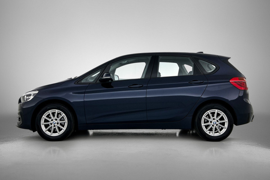 BMW 2 Serie Active Tourer 220i Executive | 192 PK | StoelverW | TrekH | Head up | AchterCAM | Cruise contl | Dealr ondH | Climate