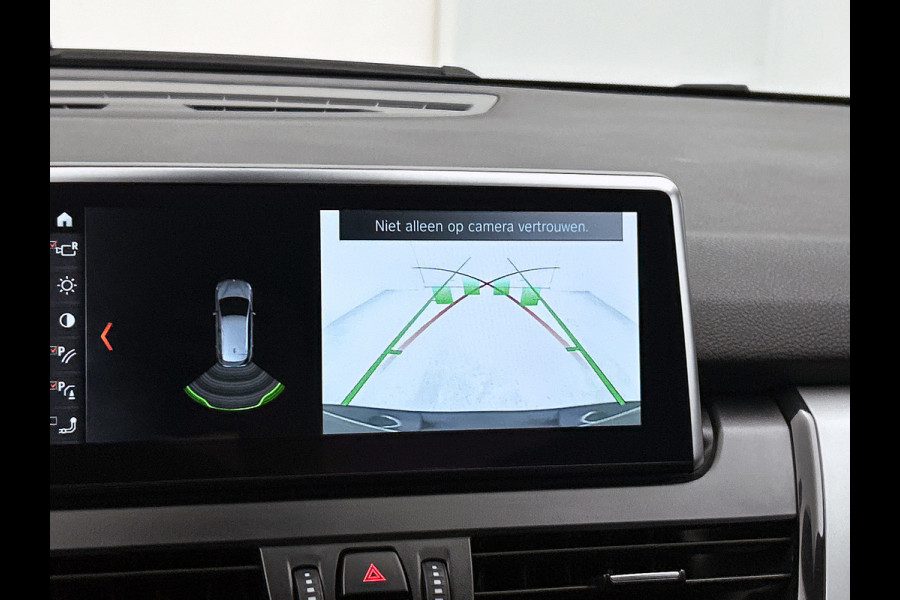 BMW 2 Serie Active Tourer 220i Executive | 192 PK | StoelverW | TrekH | Head up | AchterCAM | Cruise contl | Dealr ondH | Climate