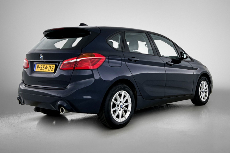 BMW 2 Serie Active Tourer 220i Executive | 192 PK | StoelverW | TrekH | Head up | AchterCAM | Cruise contl | Dealr ondH | Climate