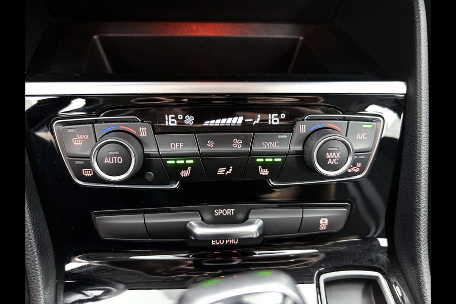 BMW 2 Serie Active Tourer 220i Executive | 192 PK | StoelverW | TrekH | Head up | AchterCAM | Cruise contl | Dealr ondH | Climate