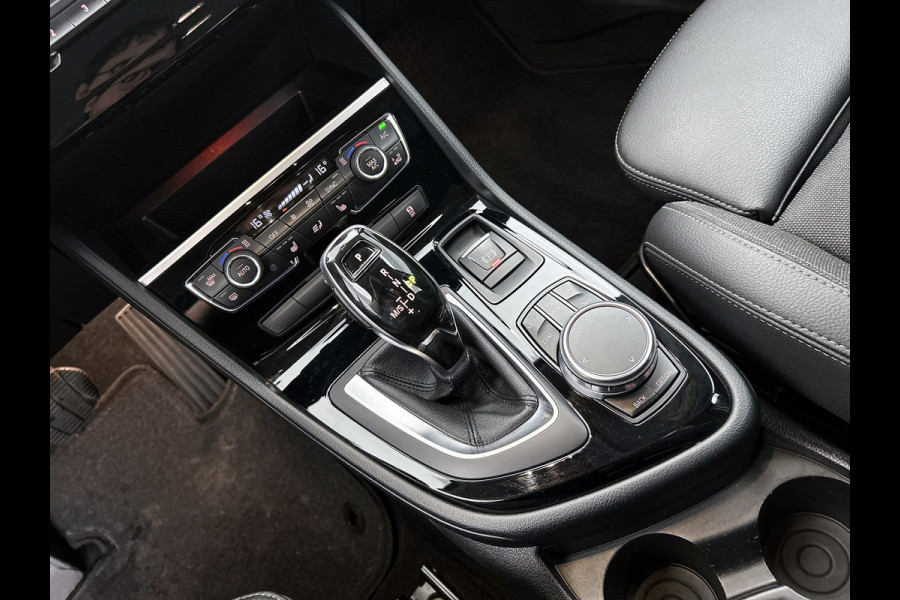 BMW 2 Serie Active Tourer 220i Executive | 192 PK | StoelverW | TrekH | Head up | AchterCAM | Cruise contl | Dealr ondH | Climate