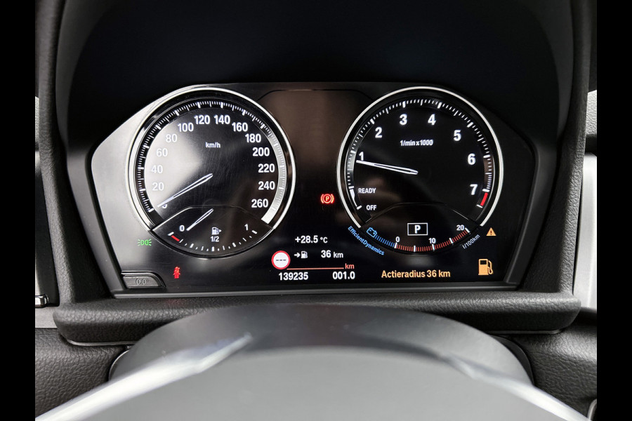 BMW 2 Serie Active Tourer 220i Executive | 192 PK | StoelverW | TrekH | Head up | AchterCAM | Cruise contl | Dealr ondH | Climate
