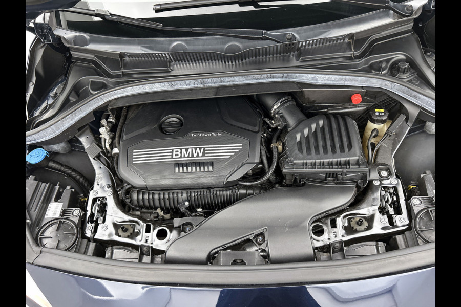 BMW 2 Serie Active Tourer 220i Executive | 192 PK | StoelverW | TrekH | Head up | AchterCAM | Cruise contl | Dealr ondH | Climate