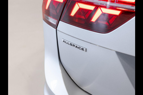 Volkswagen Tiguan Allspace 2.0 TSI R-Line 4Motion Business+ 7 Persoons / 190pk / Trekhaak / Panorama dak /