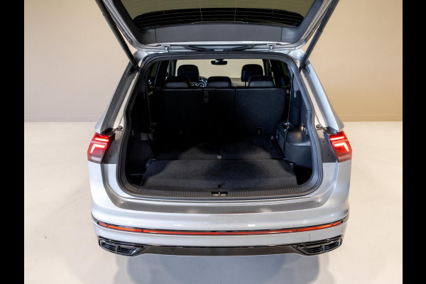 Volkswagen Tiguan Allspace 2.0 TSI R-Line 4Motion Business+ 7 Persoons / 190pk / Trekhaak / Panorama dak /