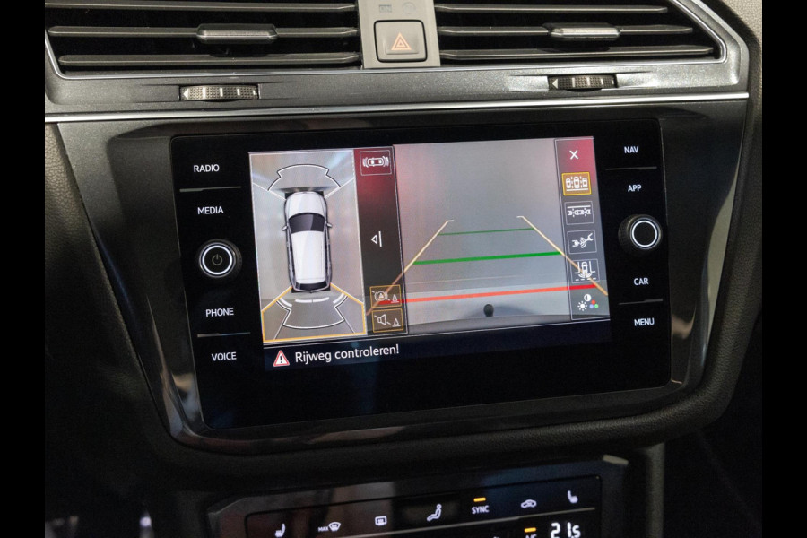Volkswagen Tiguan Allspace 2.0 TSI R-Line 4Motion Business+ 7 Persoons / 190pk / Trekhaak / Panorama dak /