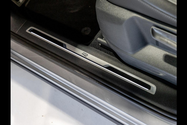 Volkswagen Tiguan Allspace 2.0 TSI R-Line 4Motion Business+ 7 Persoons / 190pk / Trekhaak / Panorama dak /