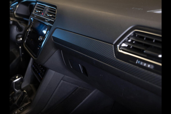 Volkswagen Tiguan Allspace 2.0 TSI R-Line 4Motion Business+ 7 Persoons / 190pk / Trekhaak / Panorama dak /
