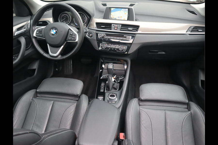 BMW X1 sDrive18i 136 PK High Executive / Panoramadak