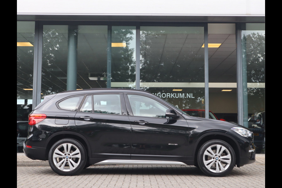 BMW X1 sDrive18i 136 PK High Executive / Panoramadak