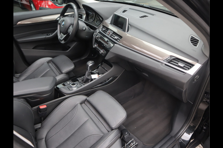 BMW X1 sDrive18i 136 PK High Executive / Panoramadak