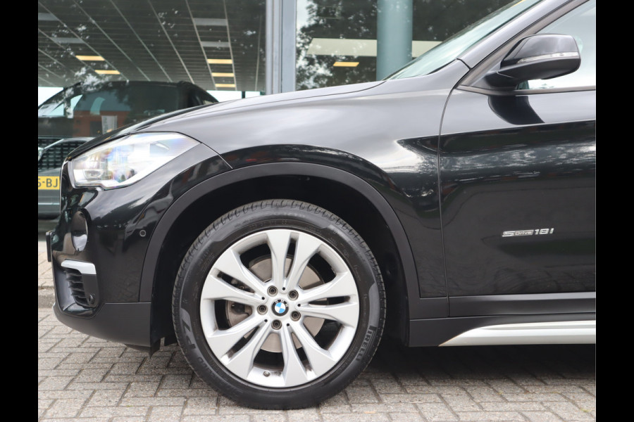 BMW X1 sDrive18i 136 PK High Executive / Panoramadak