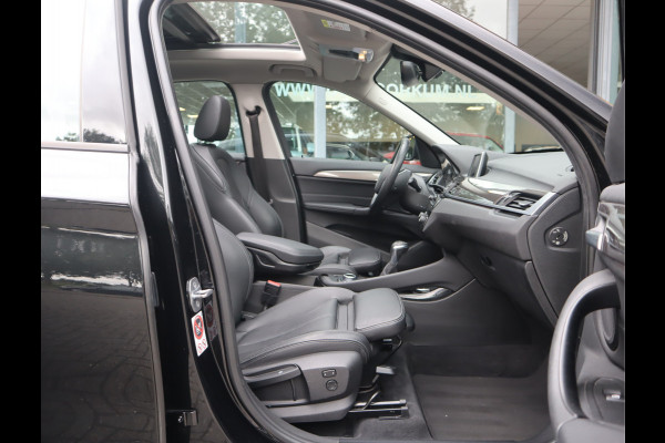 BMW X1 sDrive18i 136 PK High Executive / Panoramadak