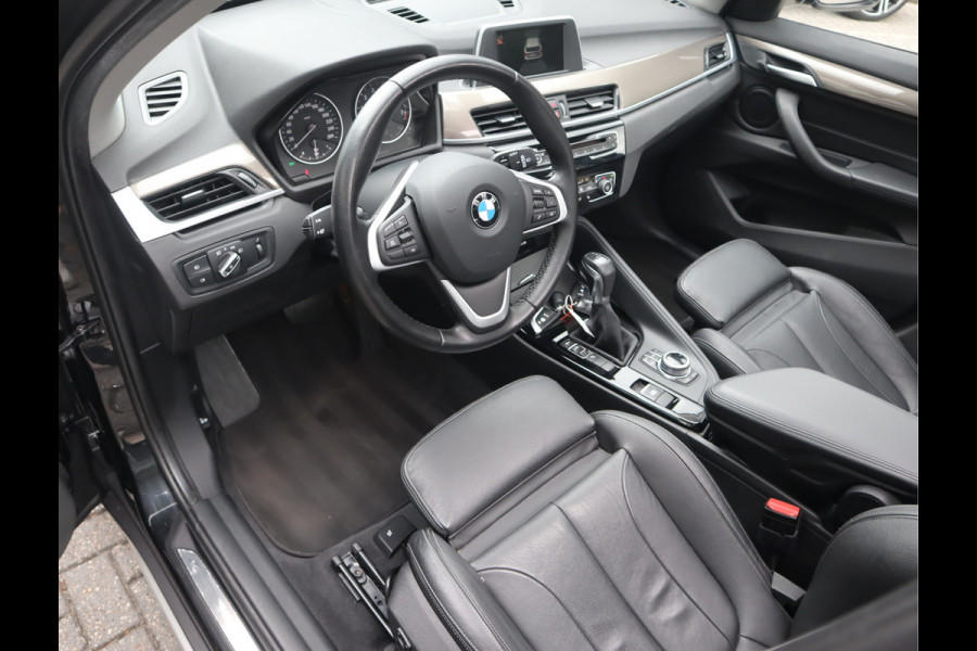 BMW X1 sDrive18i 136 PK High Executive / Panoramadak