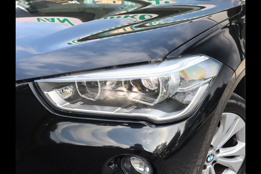 BMW X1 sDrive18i 136 PK High Executive / Panoramadak